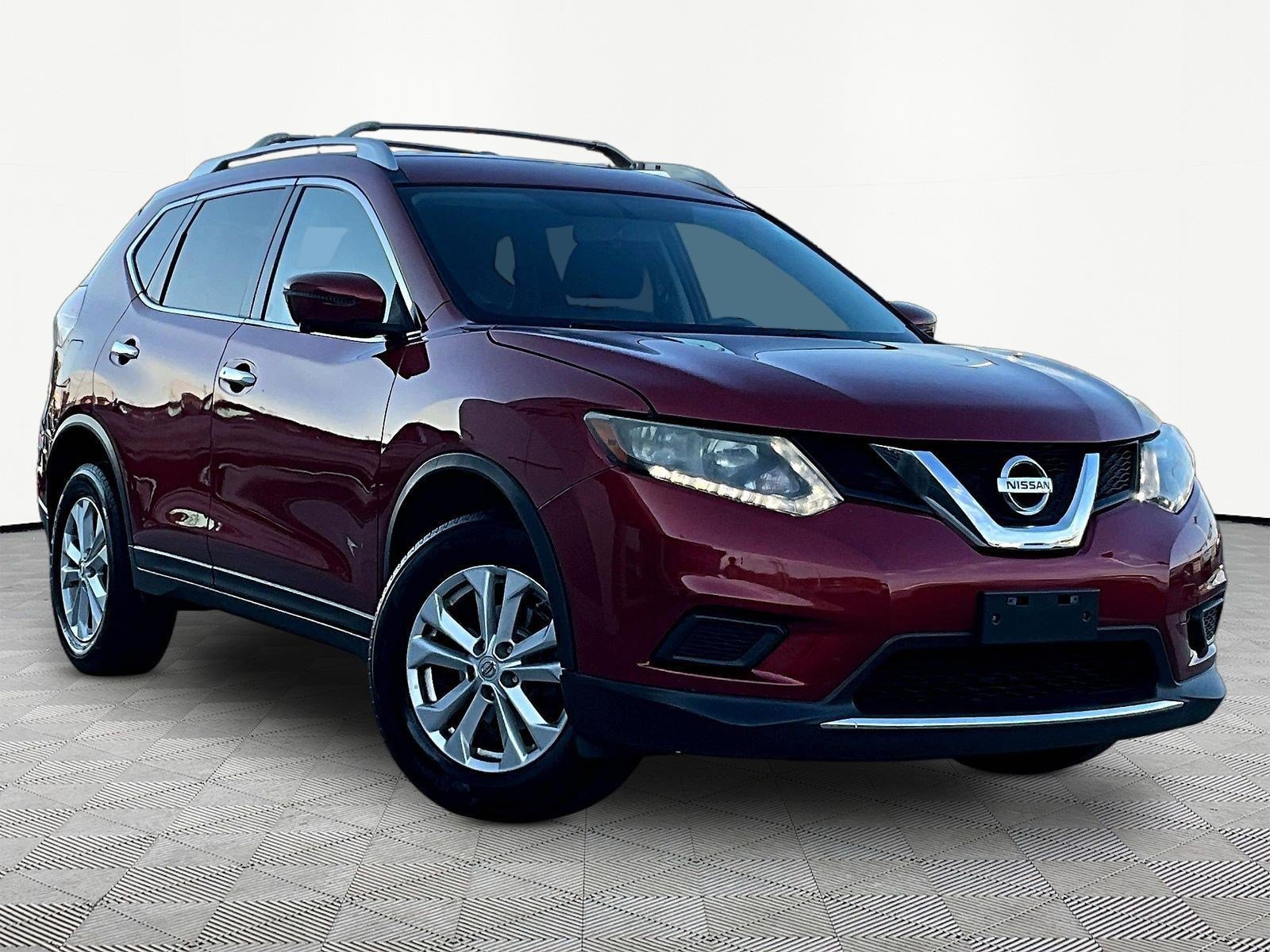 Used 2016 Nissan Rogue SV w/ SV Premium Package AWD/4WD image 3