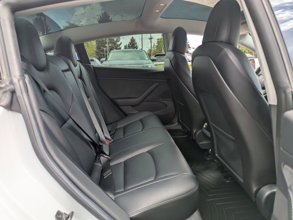 Used 2019 Tesla Model 3 Long Range image 31