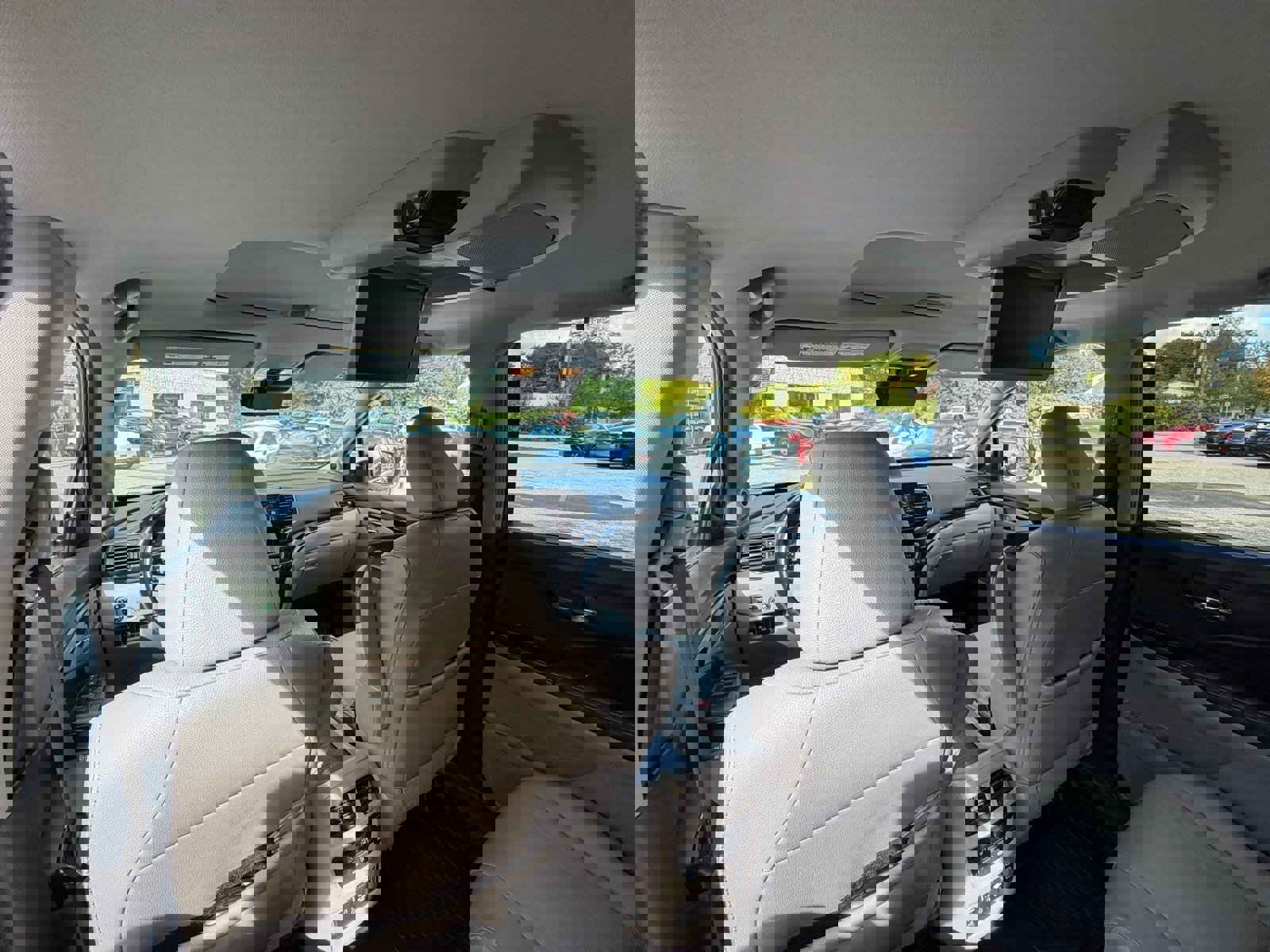 Used 2022 Honda Pilot Touring image 13