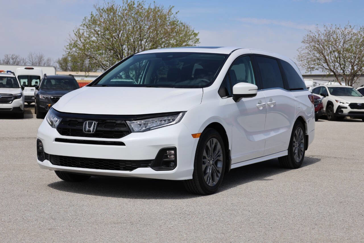 Used 2026 Honda Odyssey Touring image 6