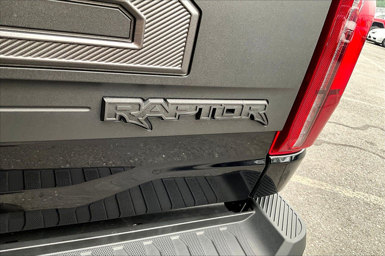 Used 2025 Ford F150 Raptor AWD/4WD image 16