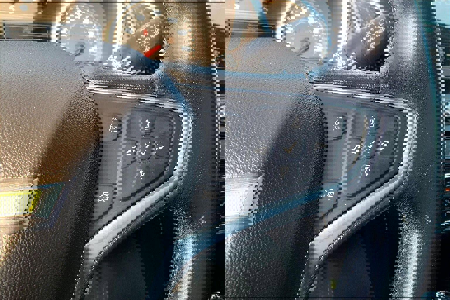 Used 2018 Chevrolet Equinox Premier image 17