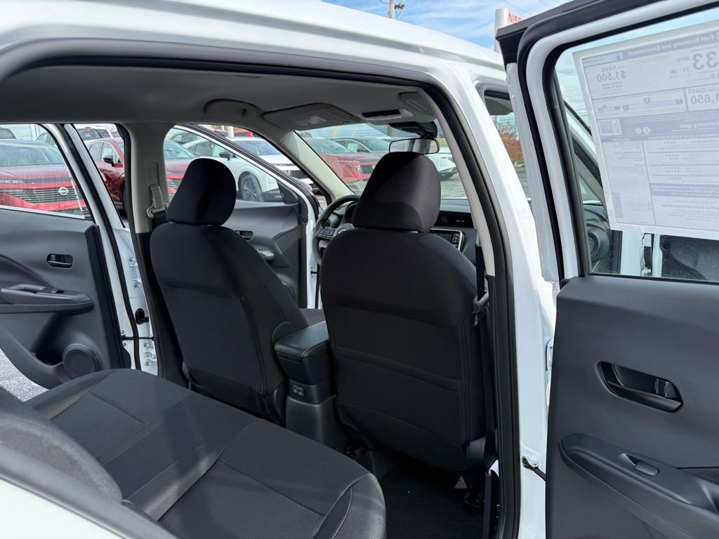 New 2025 Nissan Kicks Play S image 20