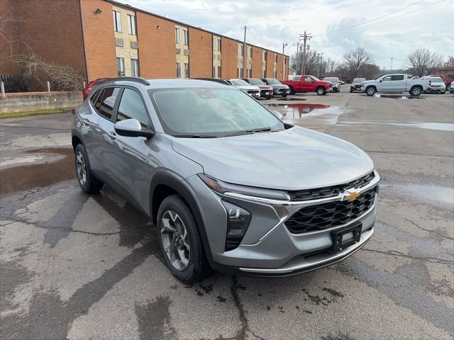 New 2026 Chevrolet Trax LT w/ Driver Confidence Package FWD image 8