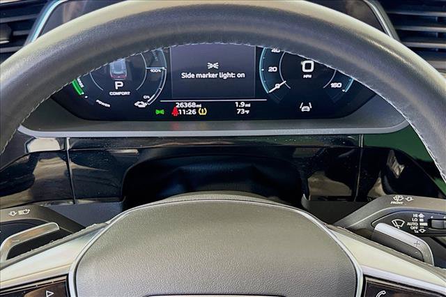 Used 2022 Audi e-tron Premium Plus w/ Premium Plus Package AWD/4WD image 12