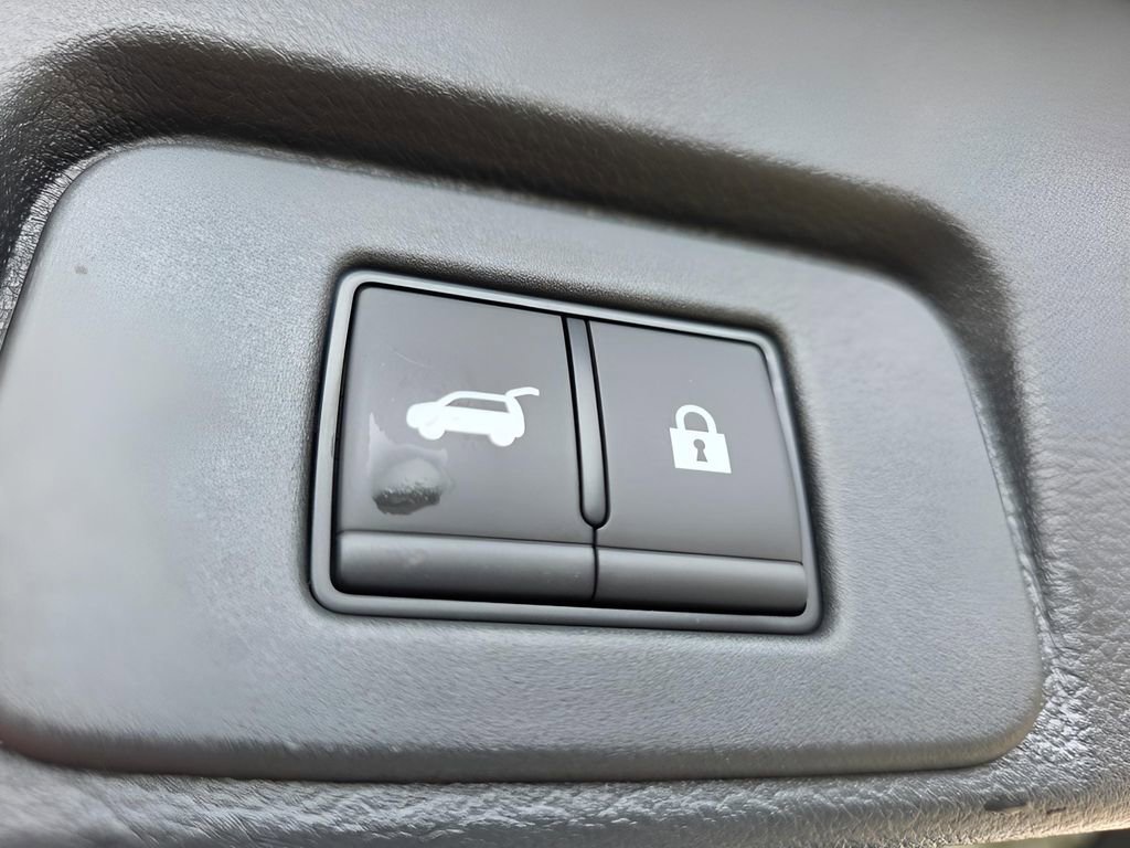 New 2026 Nissan Rogue Platinum image 8