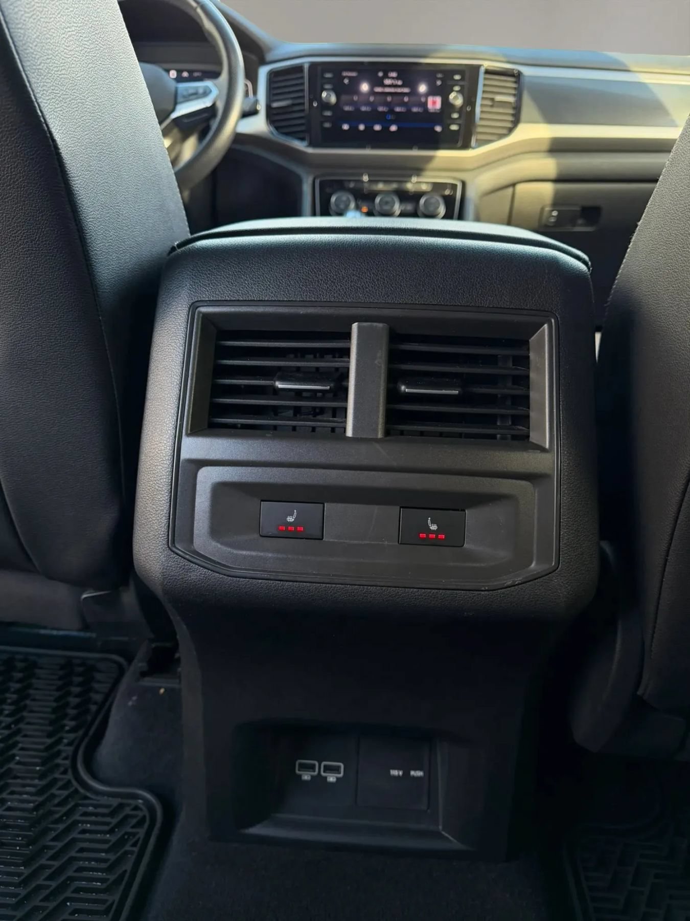 Used 2020 Volkswagen Atlas Cross Sport SEL Premium R-Line w/ Cross Sport MDO Package AWD/4WD image 15