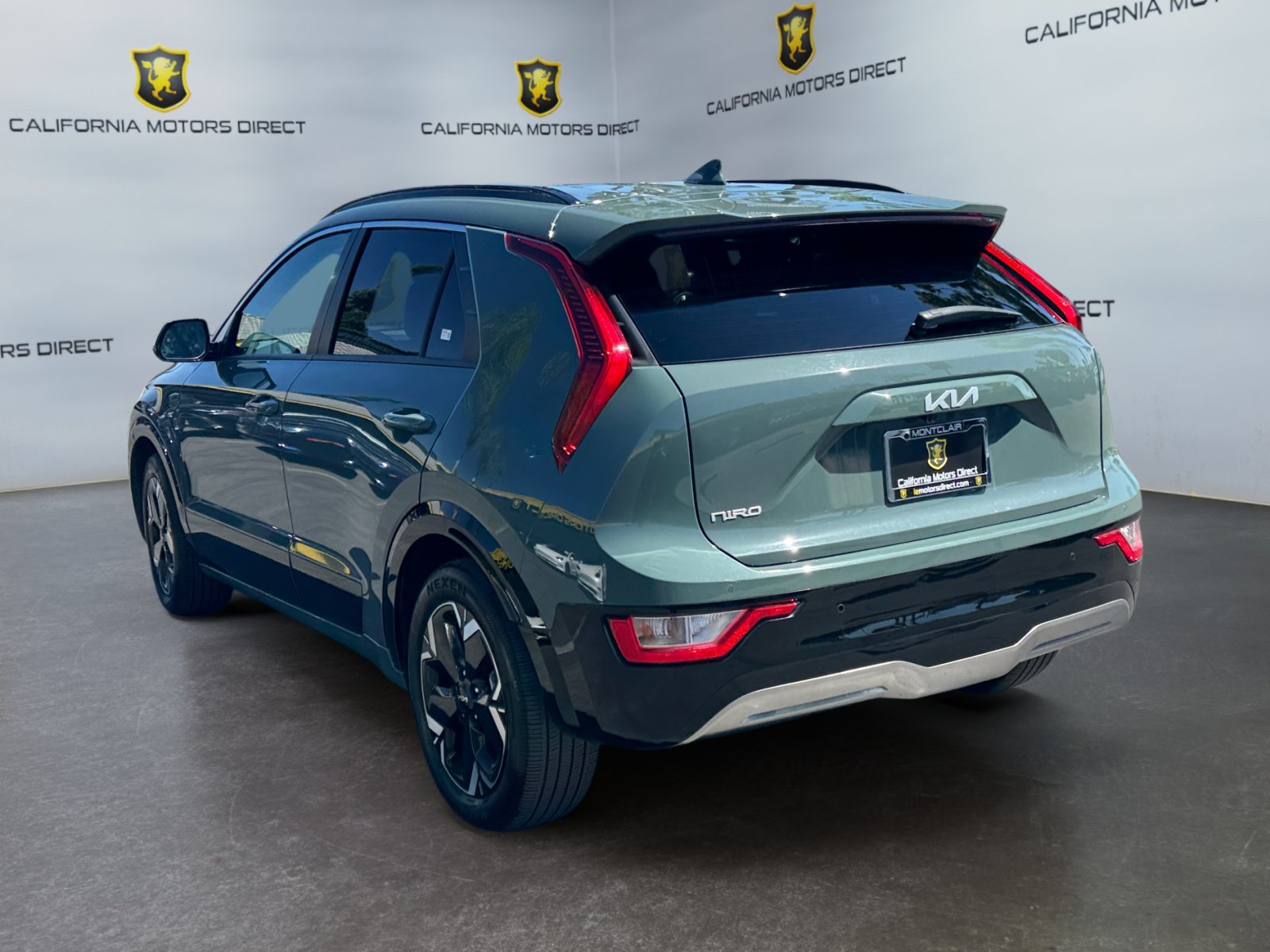 Used 2023 Kia Niro Wind w/ Wind Preserve Package FWD image 3