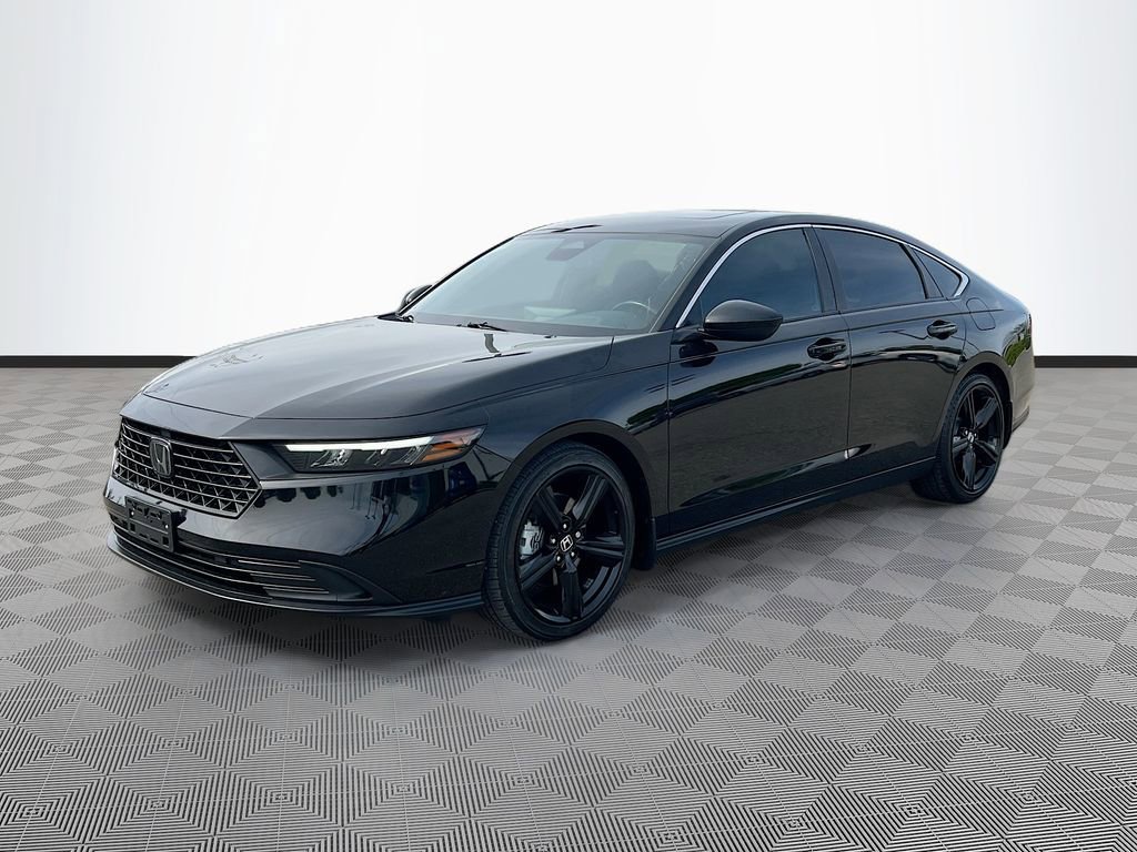 Used 2023 Honda Accord Sport image 3