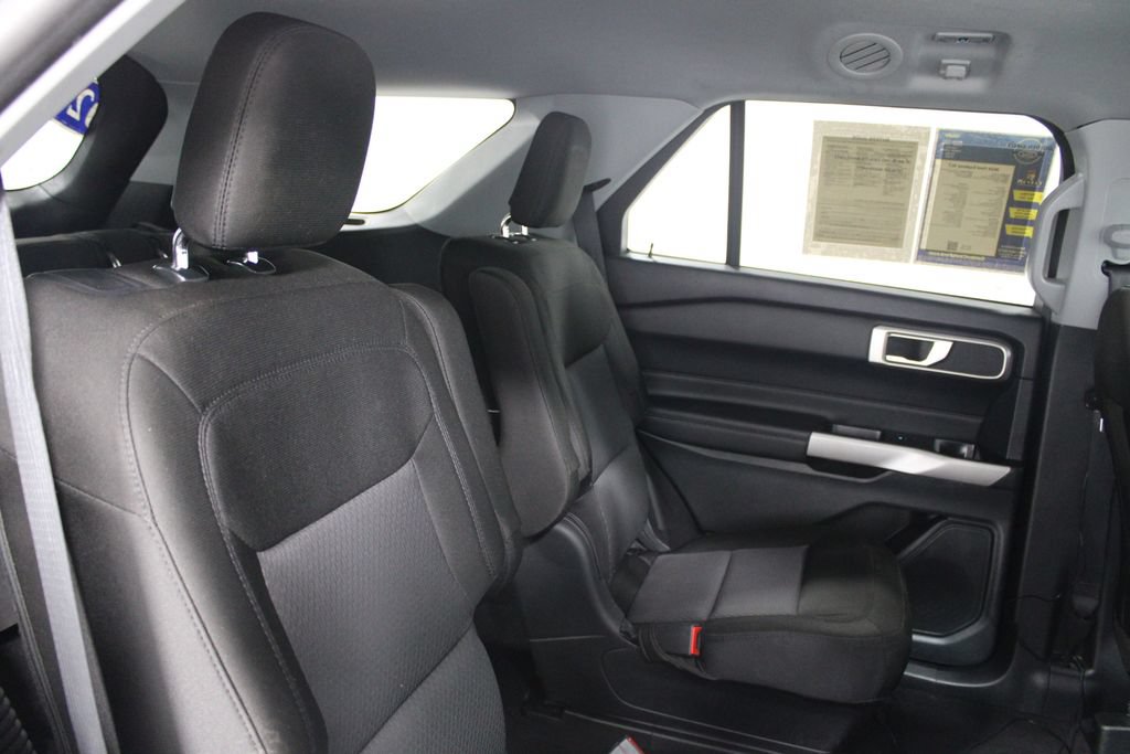 Used 2024 Ford Explorer XLT RWD image 27