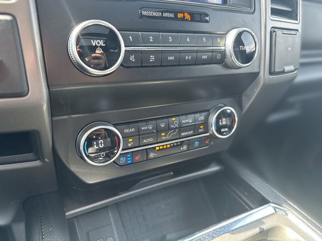 Used 2021 Ford Expedition Max XLT image 18