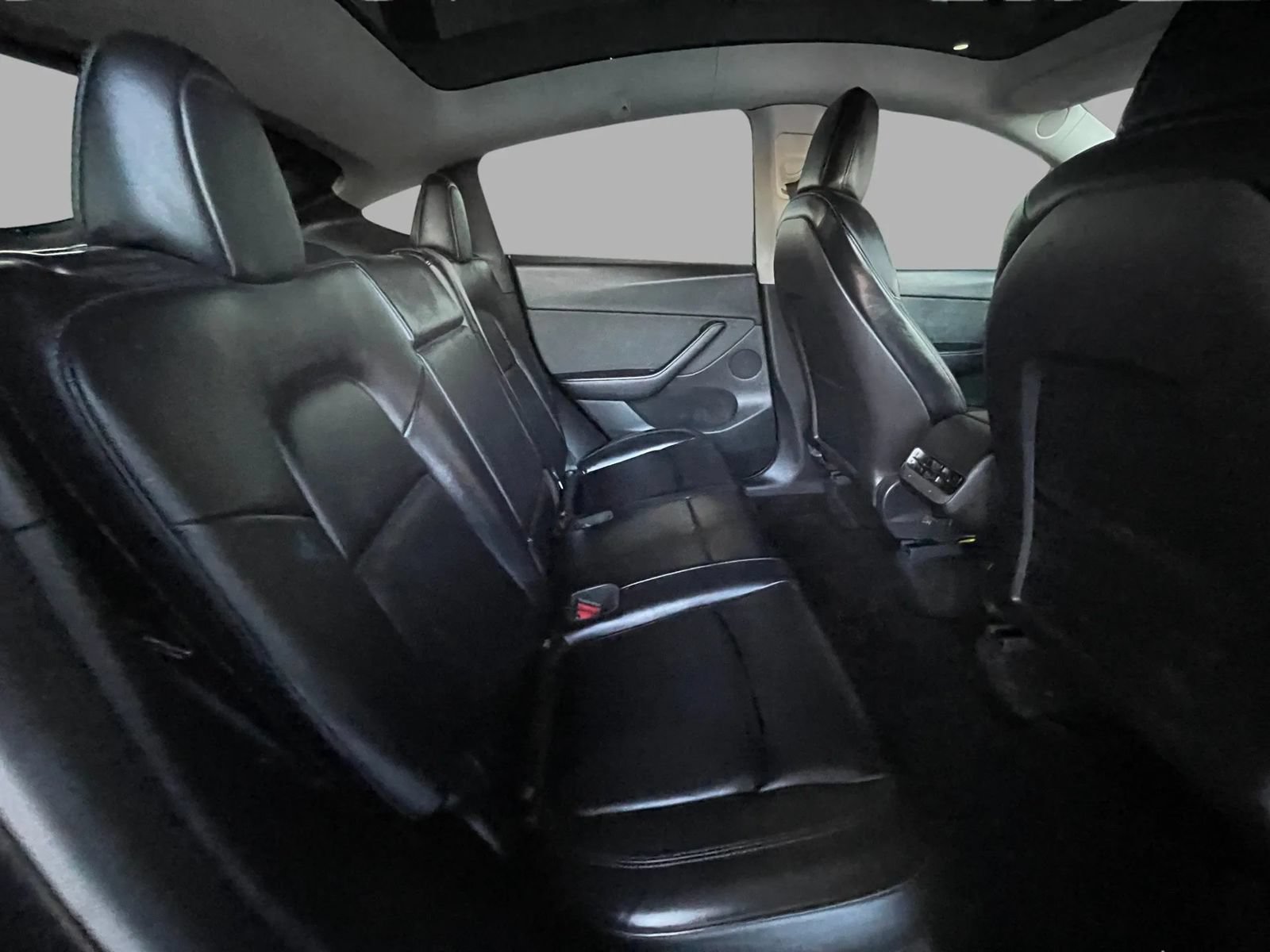 Used 2022 Tesla Model Y Performance AWD/4WD image 26