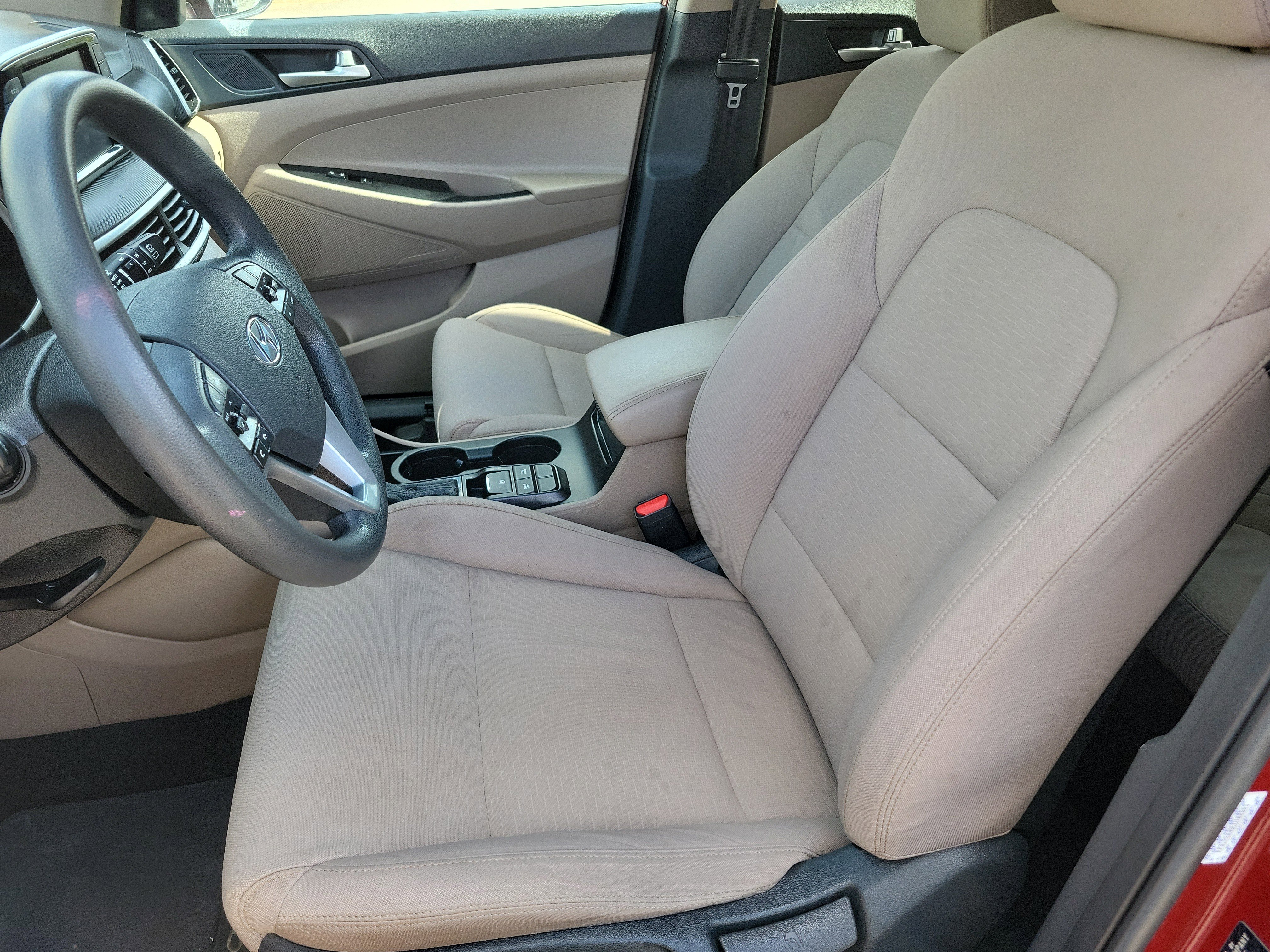 Used 2020 Hyundai Tucson SE image 4