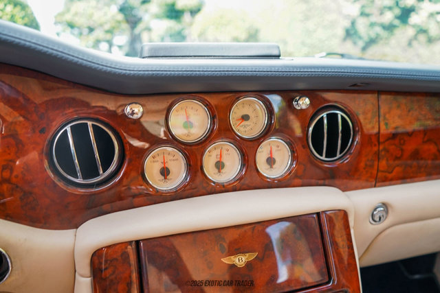 Used 2003 Bentley Arnage R image 36