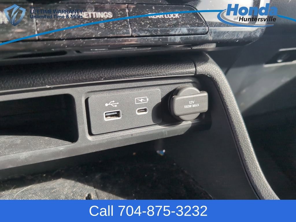 Used 2024 Honda Pilot TrailSport image 29