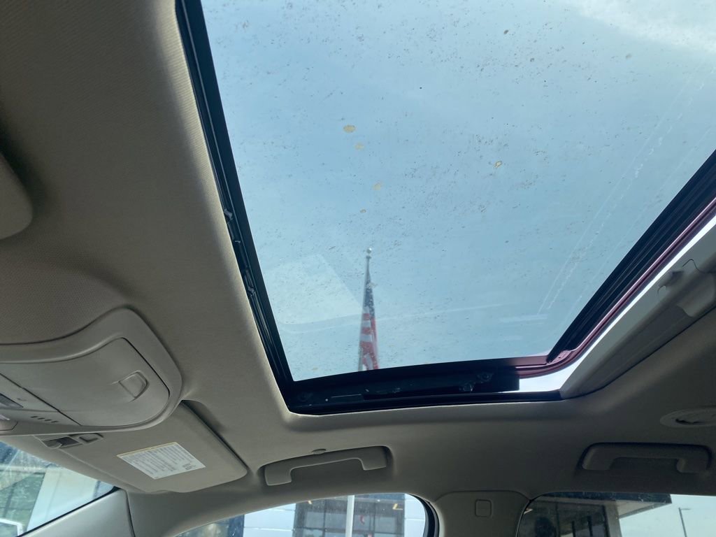 Used 2020 Buick Enclave Premium w/ Sun and Sites Package FWD image 11