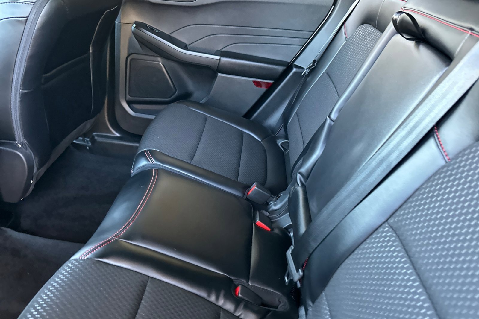 New 2025 Ford Escape ST-Line w/ Equipment Group 301A image 12