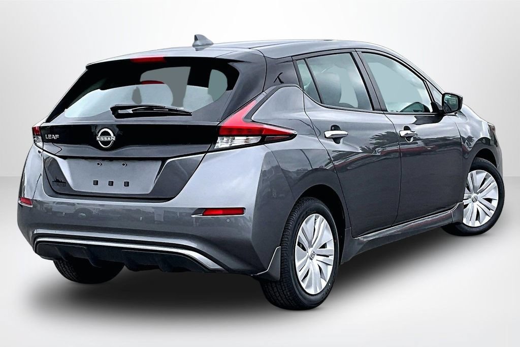 Used 2025 Nissan Leaf S FWD image 6