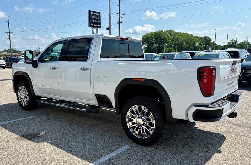 New 2026 GMC Sierra 2500 Denali w/ Denali Reserve Package AWD/4WD image 7