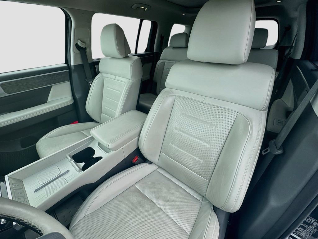 Used 2024 Hyundai Santa Fe Calligraphy AWD/4WD image 22