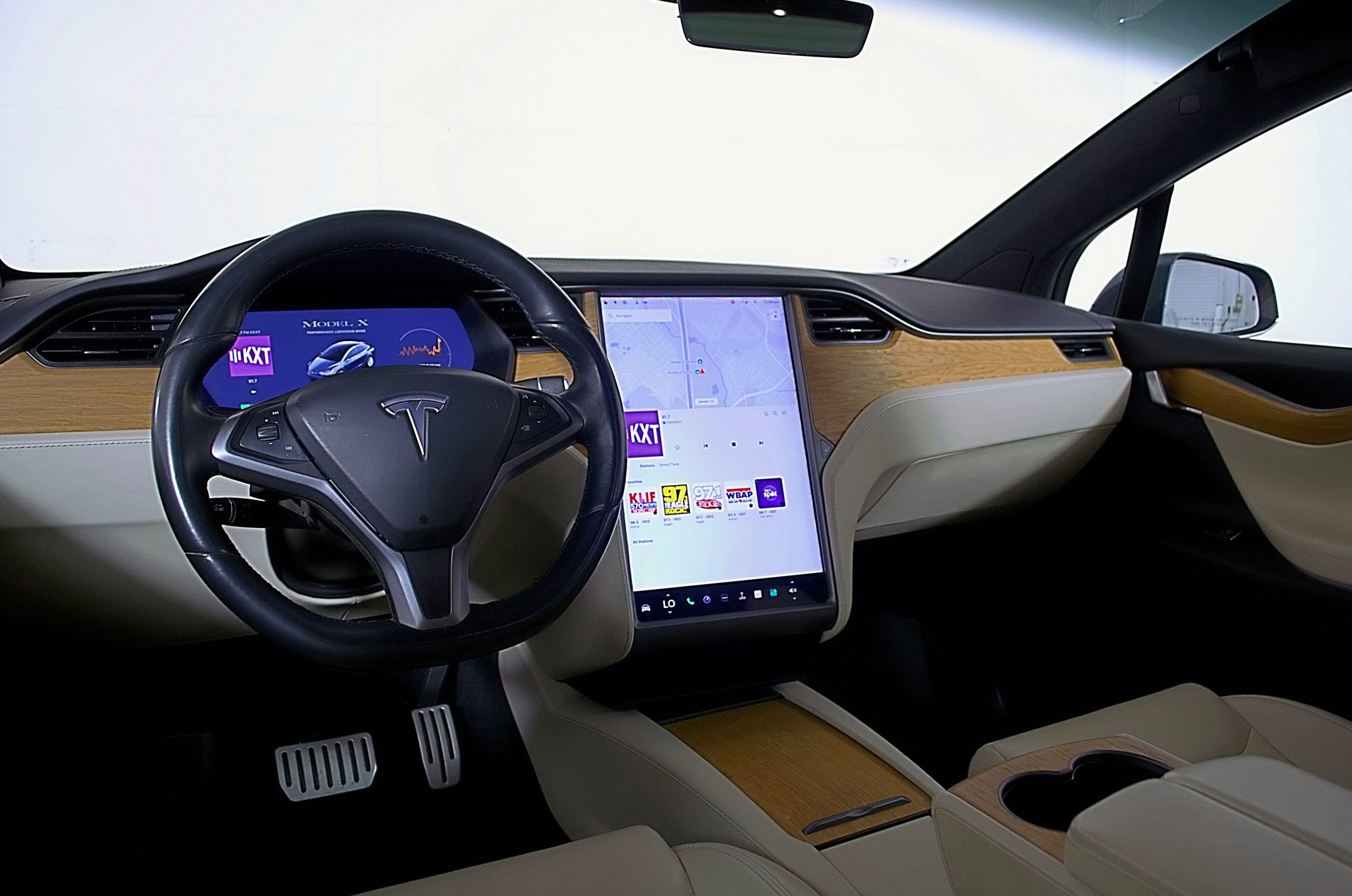 Used 2020 Tesla Model X Performance AWD/4WD image 13