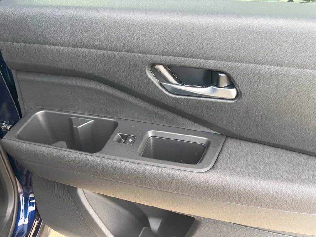 New 2026 Nissan Pathfinder SL FWD image 25