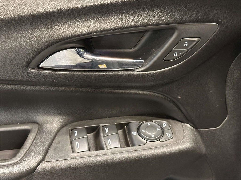 Used 2020 Chevrolet Equinox LT image 13
