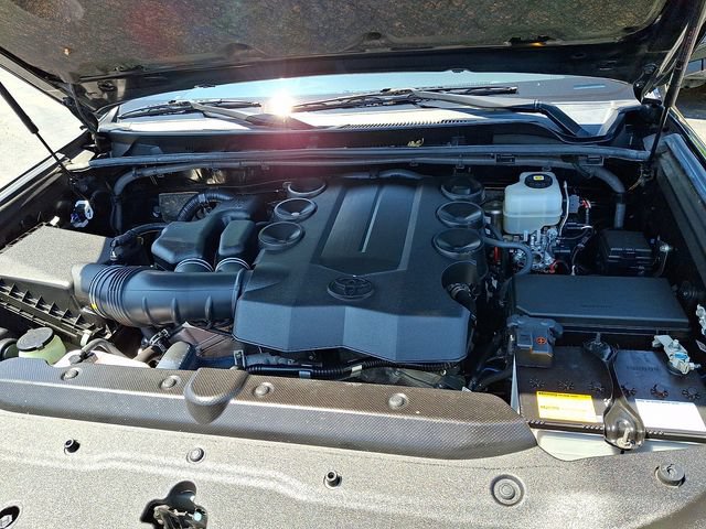 Used 2022 Toyota 4Runner Limited AWD/4WD image 30