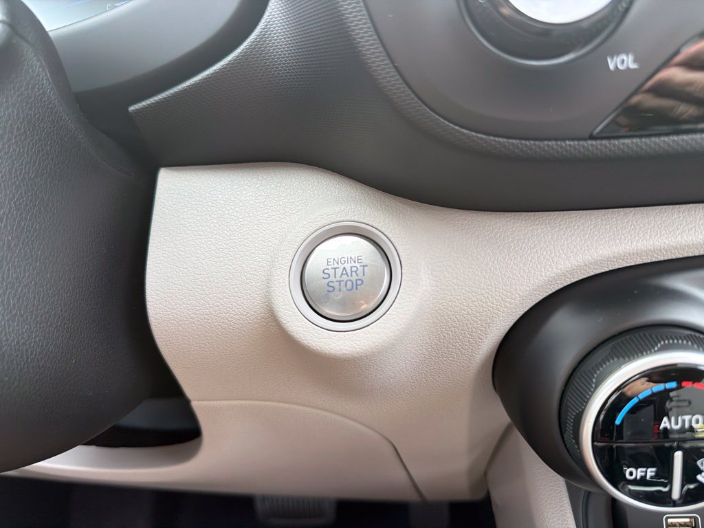 New 2026 Hyundai Venue SEL FWD image 34