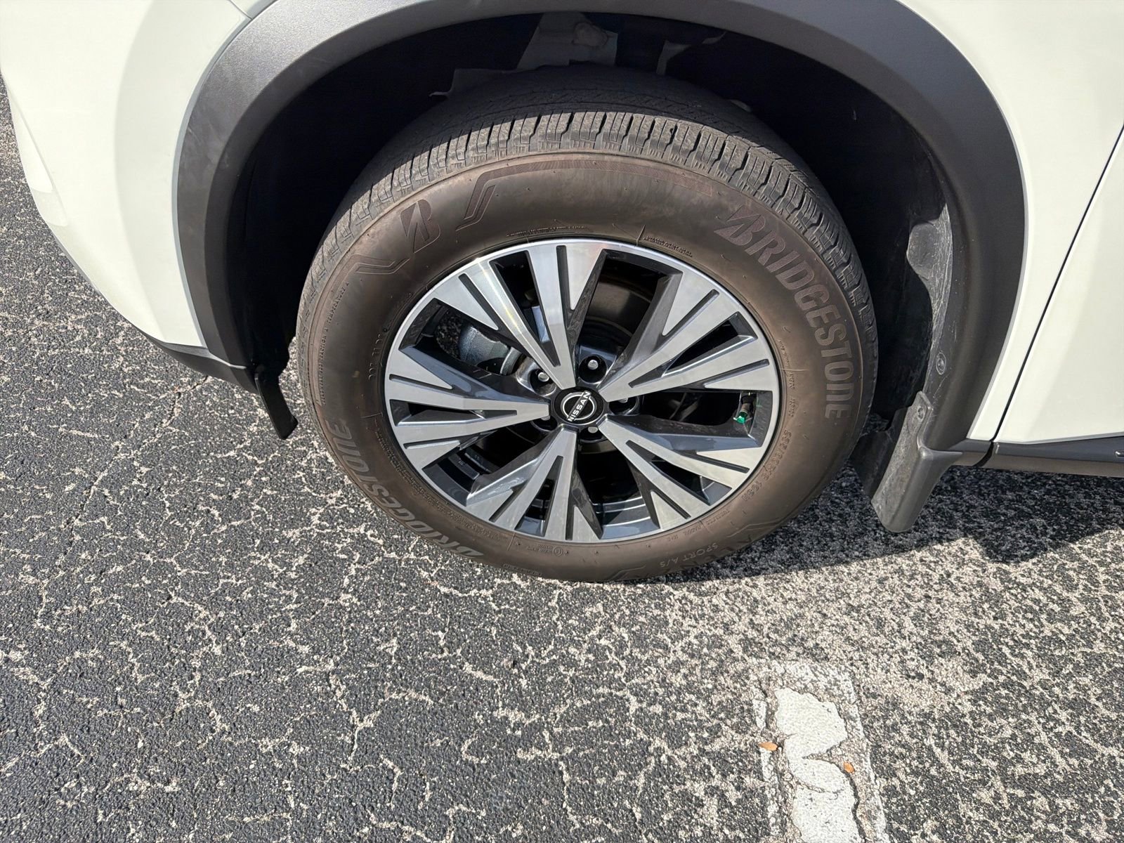 Certified 2023 Nissan Rogue SV image 9