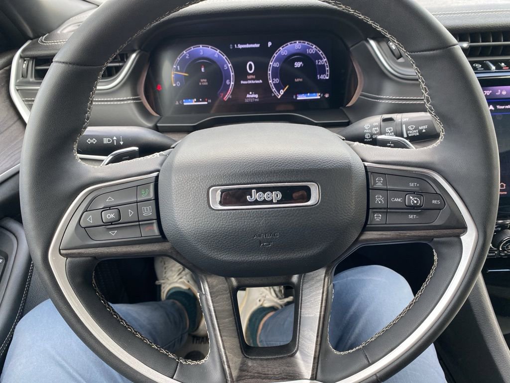 Used 2024 Jeep Grand Cherokee L Limited image 12