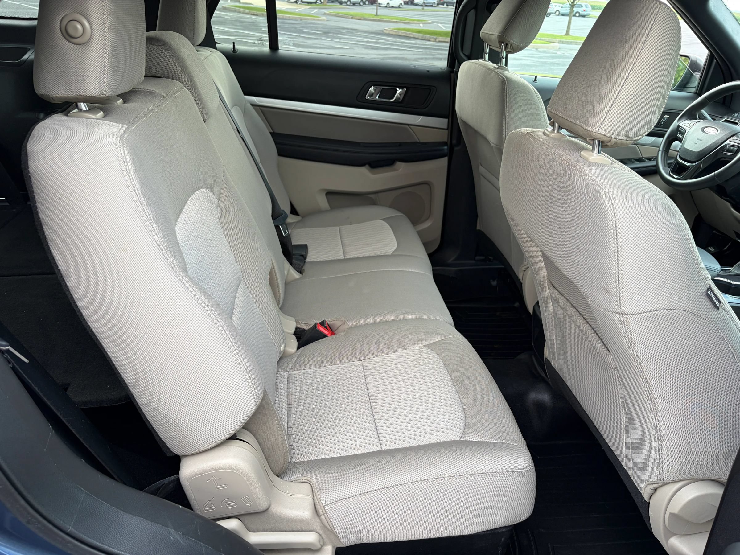 Used 2019 Ford Explorer 4WD w/ Class III Trailer Tow Package image 19