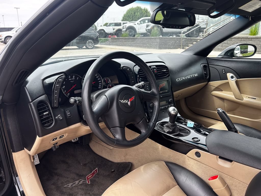 Used 2005 Chevrolet Corvette Convertible w/ Preferred Equipment Group RWD image 10