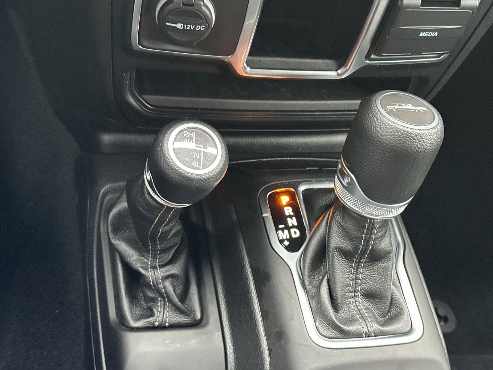 Used 2024 Jeep Gladiator Sport image 20