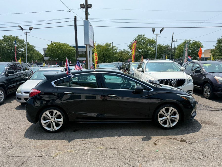 Used 2017 Chevrolet Cruze Premier FWD image 5