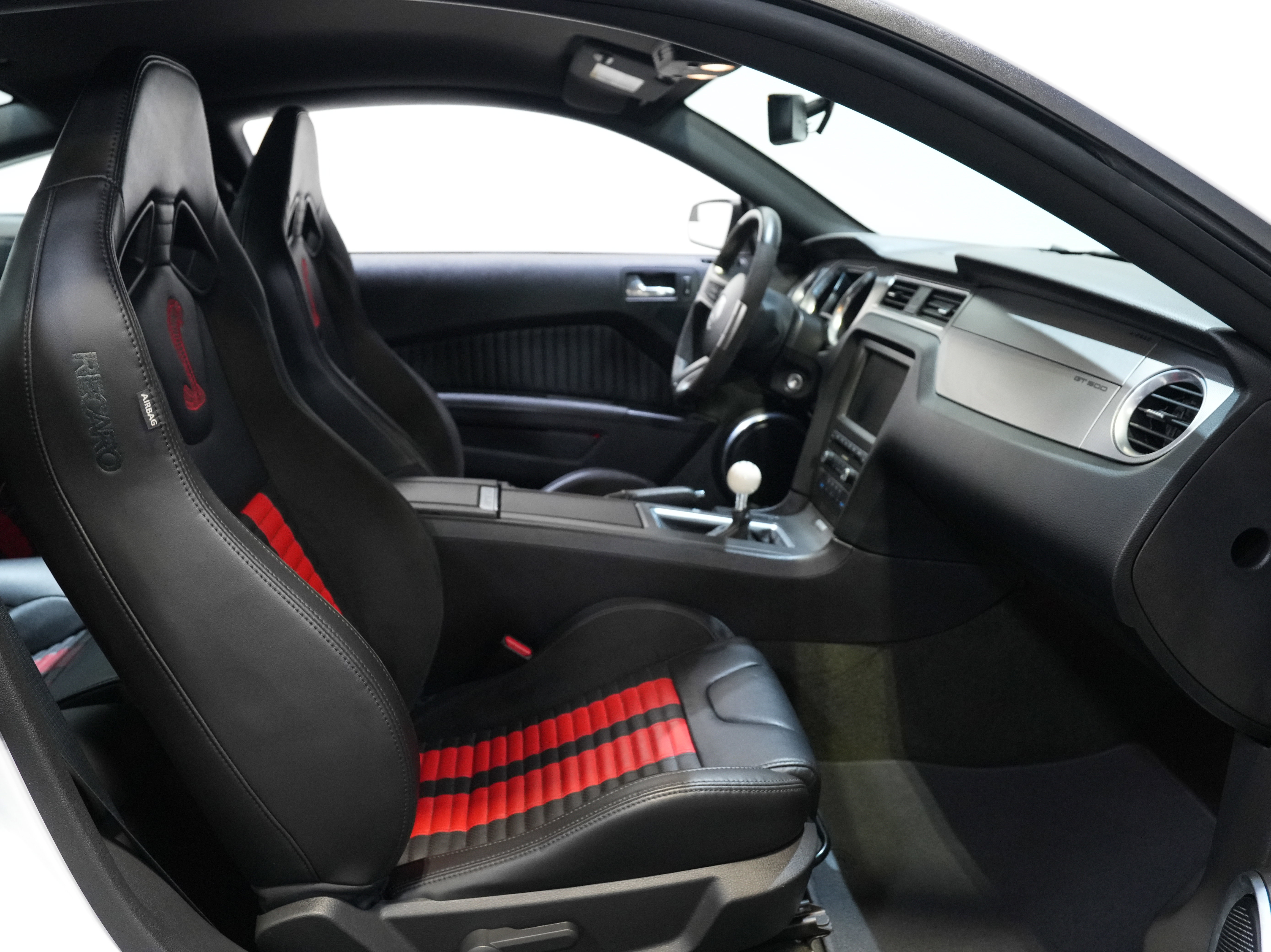 Used 2014 Ford Mustang Shelby GT500 w/ Equipment Group 821A RWD image 29