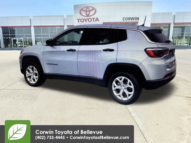 Used 2024 Jeep Compass Sport AWD/4WD image 16