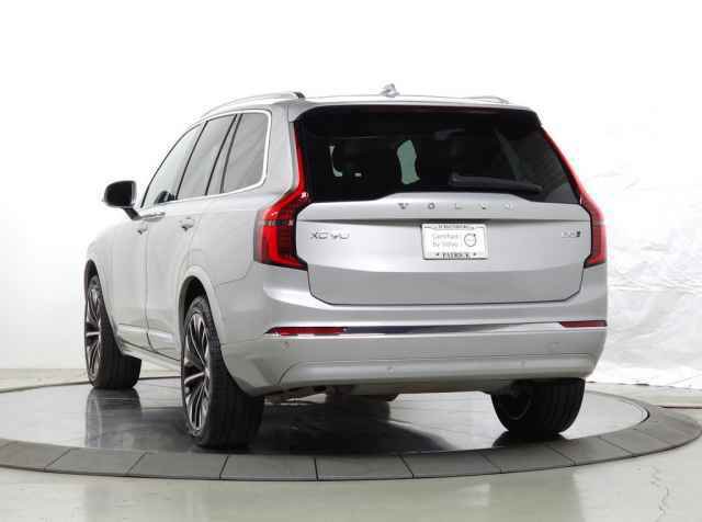 Certified 2025 Volvo XC90 B5 Plus AWD/4WD image 7