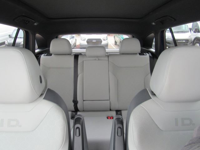 Used 2021 Volkswagen ID.4 Pro S w/ ID.4 Protection Package image 37