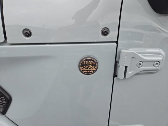 Used 2023 Jeep Wrangler Unlimited Rubicon 392 w/ Trailer Tow Package AWD/4WD image 42