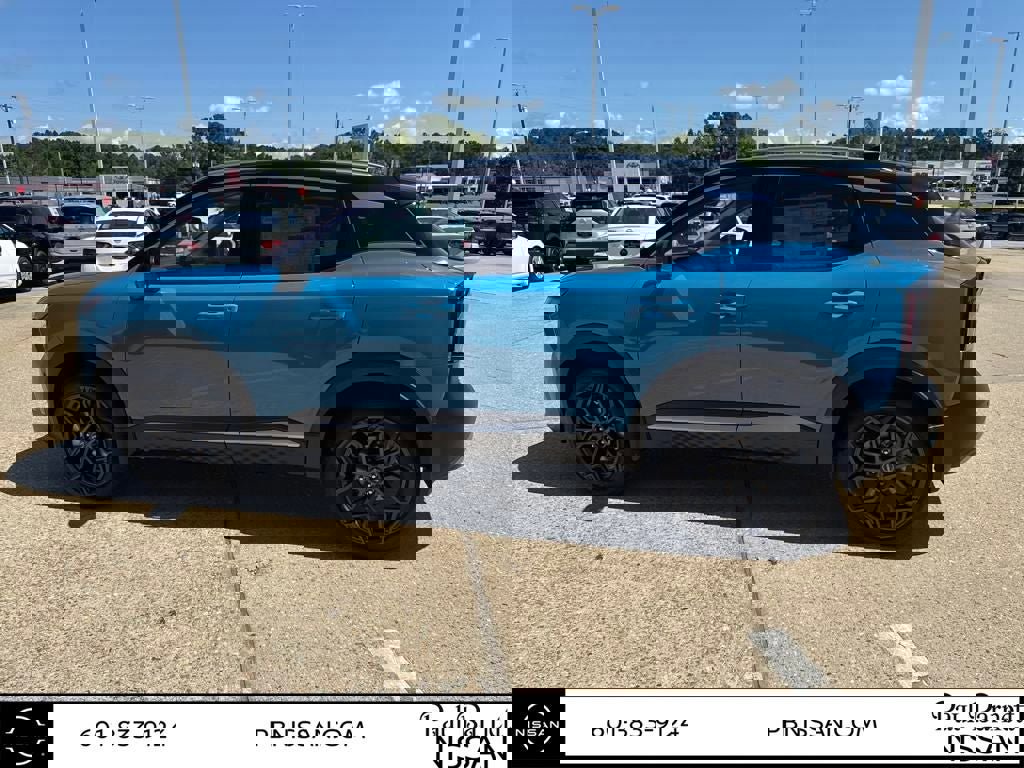 New 2025 Nissan Kicks SR image 9