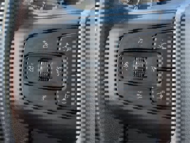 Used 2021 GMC Yukon SLT w/ SLT Luxury Package image 26