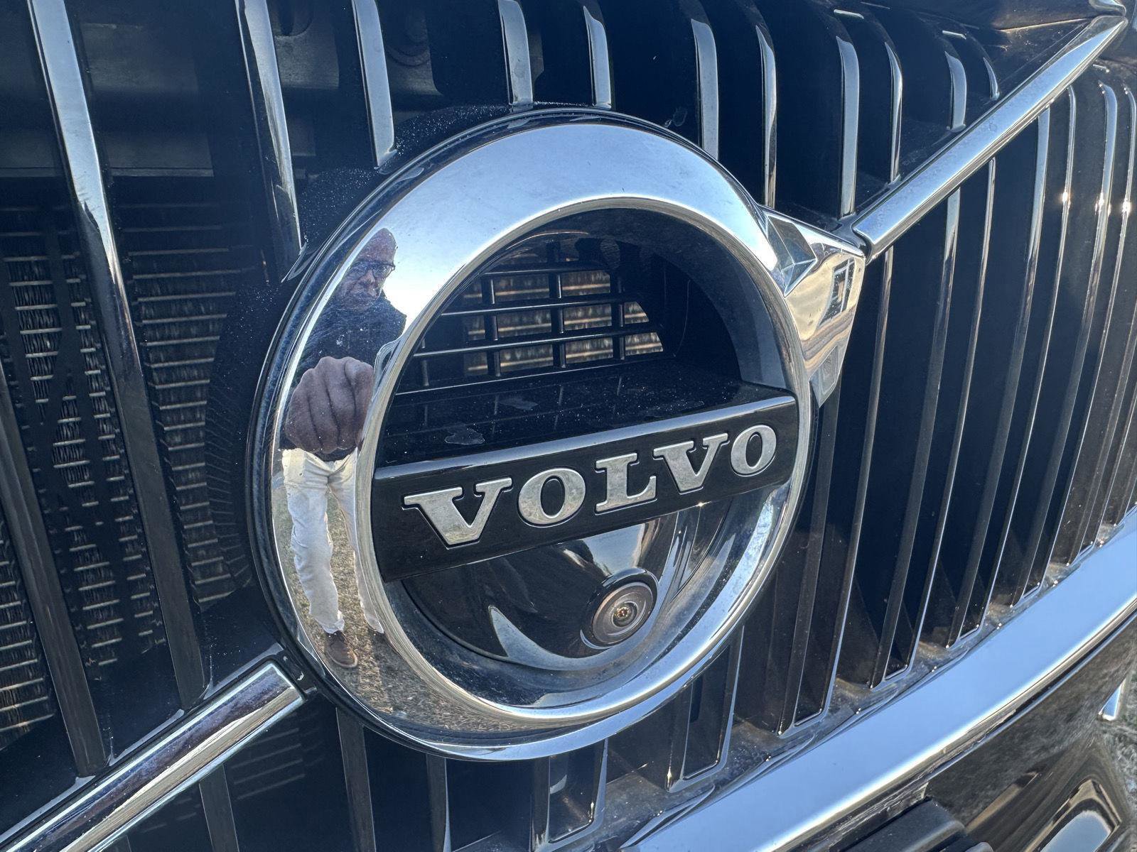 Used 2016 Volvo XC90 T6 Momentum w/ Momentum Plus Package image 10