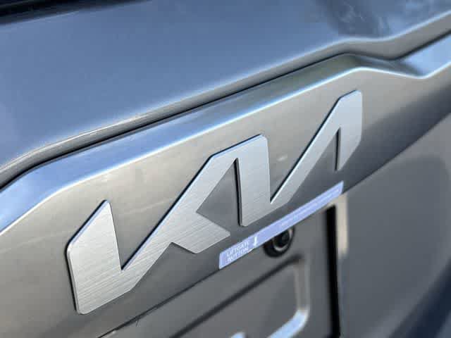 Used 2023 Kia Seltos S w/ Navigation Package FWD image 11