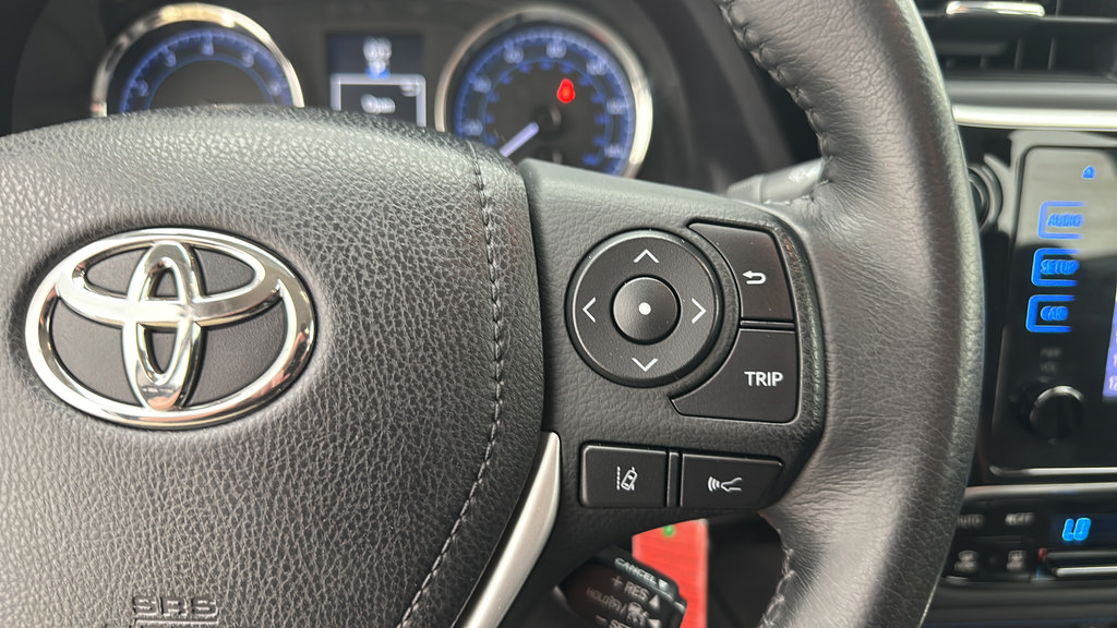 Used 2019 Toyota Corolla SE FWD image 18