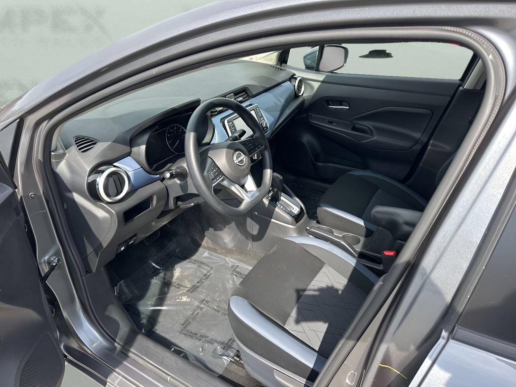Used 2025 Nissan Versa SV FWD image 9