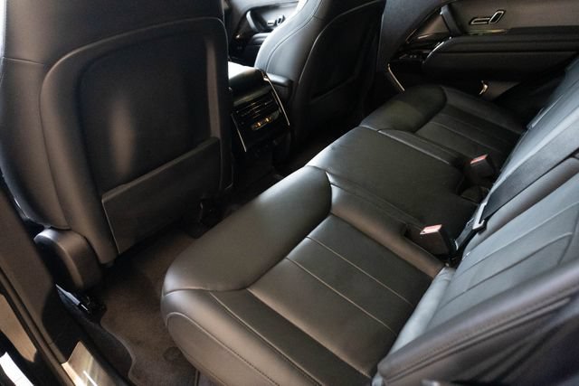 Used 2025 Land Rover Range Rover Sport SE AWD/4WD image 20