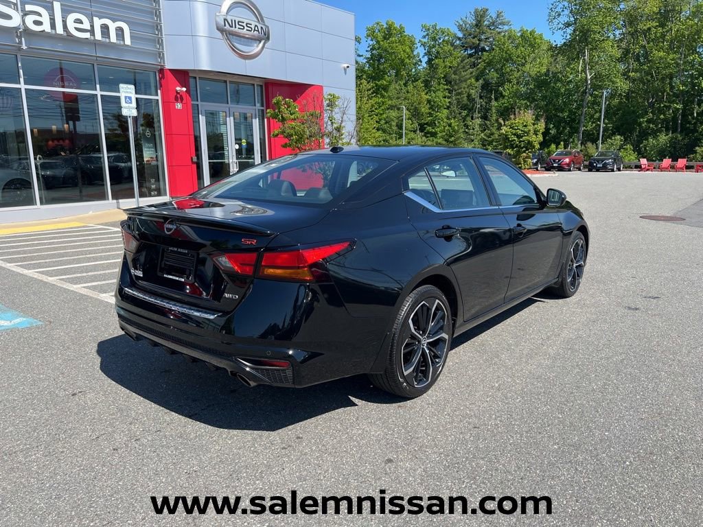Used 2023 Nissan Altima 2.5 SR w/ SR Premium Package AWD/4WD image 7