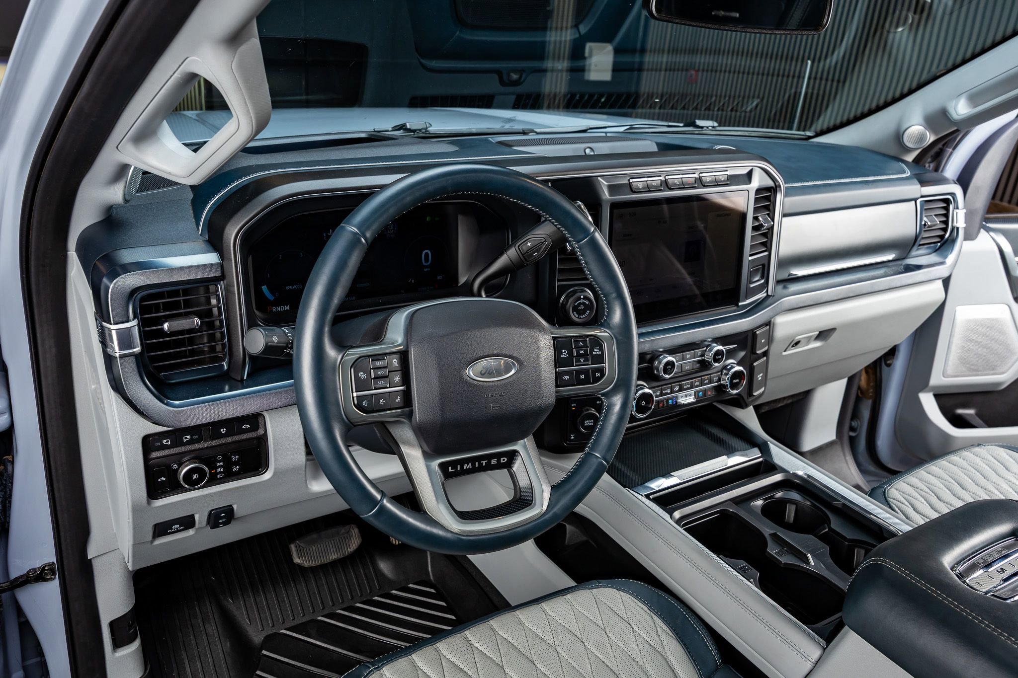 Used 2024 Ford F250 Limited w/ FX4 Off-Road Package image 16