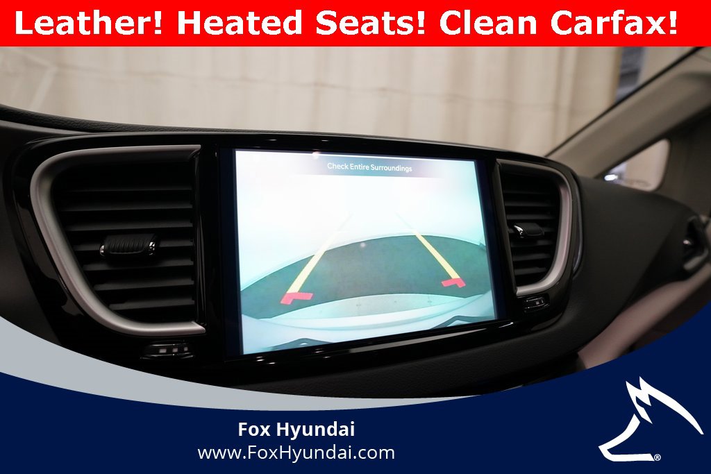 Used 2024 Chrysler Pacifica Touring-L image 20